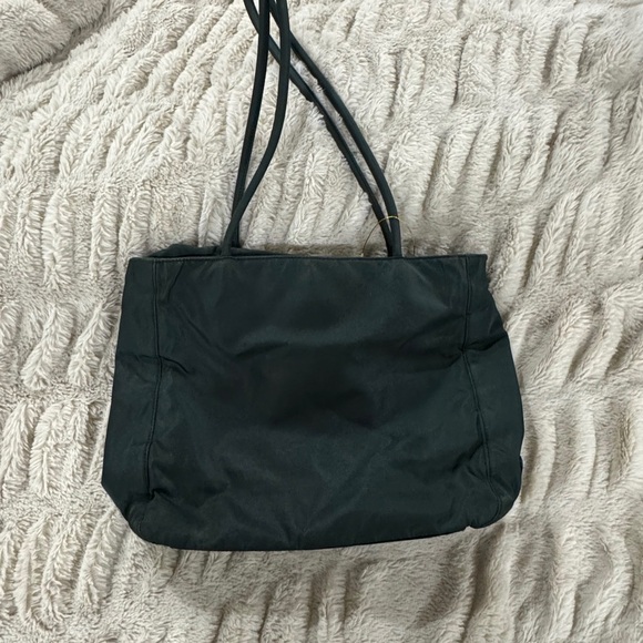 Authentic Prada Green Nylon Tessuto Shoulder Tote Bag - Made in Italy - Picture 4 of 10